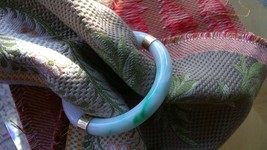 Vintage jadeite and gold bangle bracelet - €183,87 EUR