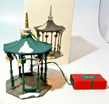 Heritage Snow Village Collection Town Square Gazebo Dept 56 5513-1 w/Lights  - £25.83 GBP
