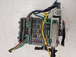 TL        2012 Fuse Box Cabin 1381040 - $643.32 MXN