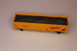 HO scale Bachmann Be specific Union Pacific  hopper car with load  - - $4.94