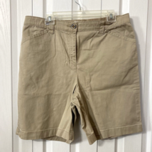 LL Bean Shorts Womens Sz 16 Beige Khaki Classic Fit Pockets Flat Front Walking - $14.88