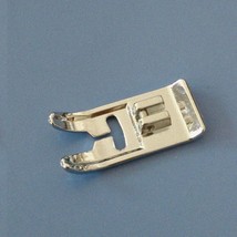 ZigZag Snap-On Slant Needle Foot for Sewing Machines - $345.71 MXN