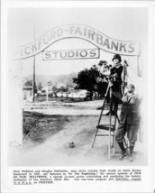 Mary Pickford Douglas Fairbanks outside Santa Monica Boulevard Studio 8x10 photo - £19.98 GBP