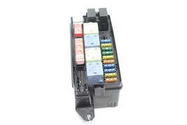 04-08 MINI COOPER ENGINE FUSE BOX 6906604 E5841 image 5