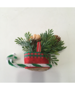 Vintage Christmas winter holiday small woven basket pipe cleaner sleigh - $370.25 MXN