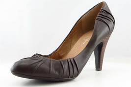 Jessica Simpson Pumps, Classics Brown Leather Women Shoes Size 9 Medium - $19.75