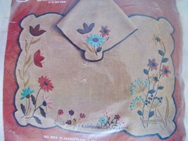 Vintage Embroidery Kit 4 Placemats and Napkins Floral Yvonne of Californ... - £15.70 GBP