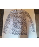 HUK Performance Fishing Long Sleeve Crew Shirt (Men&#39;s Medium) Gray &amp; Whi... - $404.07 MXN