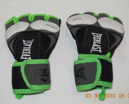 Everlast Training Gloves Size Medium Boxing MMA Green - $14.43
