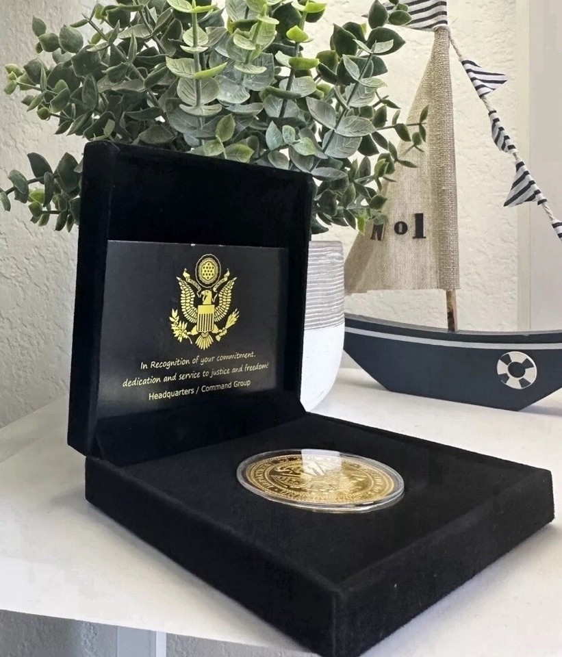 U S NAVAL CRIMINAL INVESTIGATIVE SERVICE Coin With Retirement Award Item image 6