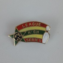 Vintage WIBC Leauge High Series Red, Green &amp; Yellow Bowling Lapel Hat Pin - £5.02 GBP