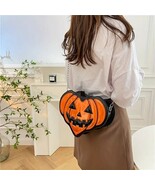 Halloween Pumpkin Crossbody Bag – Orange Jack-o&#39;-Lantern Purse with Chai... - $735.75 MXN