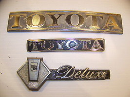 TOYOTA DELUXE EMBLEMS OEM MIXED LOT - £31.78 GBP