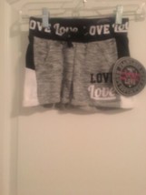 1 Pc Thrill 94 LOVE Girls Gray Black White Jogger Shorts Size Medium  - £22.04 GBP