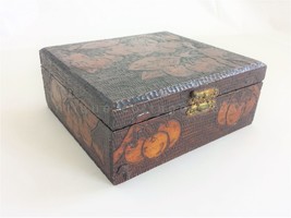 1909 Antique Hand Carved Cherry Fabric Lined Pyrography Wood Box Flemish Art - £66.51 GBP