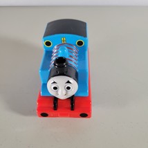 Push and Go Thomas the Tank Train Toy Blue 4&quot; x 2.5&quot; Works 2009 - £7.16 GBP