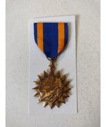 AIR MEDAL FULL SIZE FROM PRIVATE COLLECTION CONSIGNMENT - $254.61 MXN