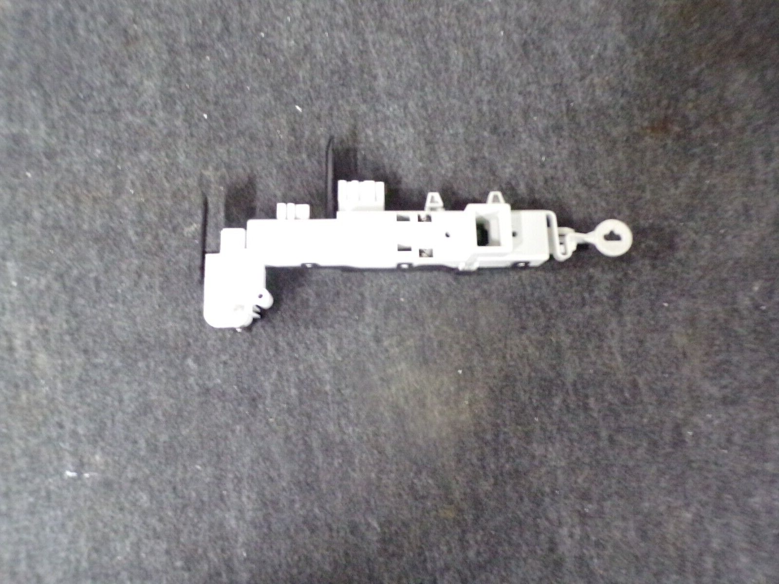 DC64-00519B SAMSUNG WASHER DOOR LATCH - $9.00