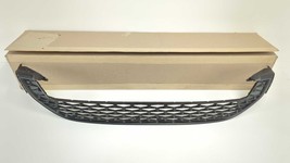 New OEM Genuine Ford Lower Grille 2015-2018 Focus SE lower grille FM5Z-17K945-AA - £237.40 GBP