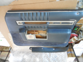1984 SEDAN DEVILLE BLUE RIGHT FRONT DOOR PANEL OEM USED CADILLAC 1980 19... - €277,68 EUR