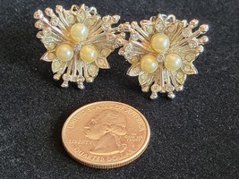 Vintage starburst clip on earrings - £11.17 GBP