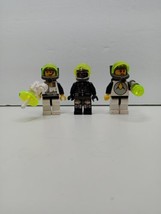 LEGO Insectoids Alien Droid Spacemen  minifigure Alien Lot Of 3 - £27.93 GBP