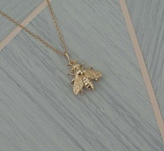 14kYellow Gold Plated  Bumble Bee Pendant Christmas Women - £71.21 GBP