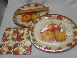 2 Hello Fall pumpkin Dinner platter paper plates w/ 2 matching dinner napkins  - £8.17 GBP
