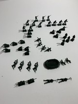 Miniatures lot US WWII Infantry Plastic with raft 44 pieces not painted - £15.16 GBP