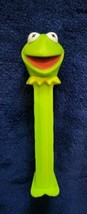 PEZ:  KERMIT THE FROG ~Green Stem w/Feet ~ Patent 7.5 ~ China  - $37.60 MXN