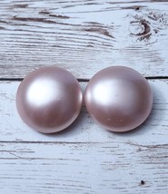 Vintage Clip On Earrings 1&quot; Pearlescent Pink Domed Circle - £8.01 GBP