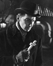 Dracula Peter Cushing Holding Cross Hammer 16X20 Canvas Giclee - £55.87 GBP