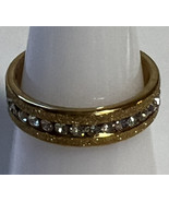Jewelry Ring New Stainless Steel Gold Tone Rhinestone band Speckled Size... - £11.20 GBP