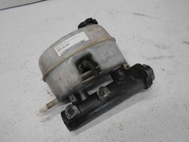 2004 GMC Yukon Brake Master Cylinder Fluid Reservoir - $57.98
