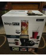 Ninja Fit Single-Serve Blender, 700 Watts, 16-oz. Cup,  New In Box Not O... - $1,010.82 MXN