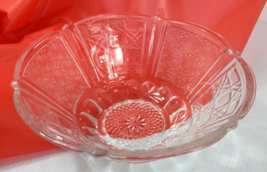 Vintage Clear Glass Candy Dish Serving Bowl With Fluted Sides design On ... - £7.06 GBP