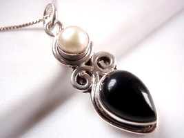 Genuine Black Onyx and Cultured Pearl Pendant 925 Sterling Silver 3.5ct  New - £14.90 GBP