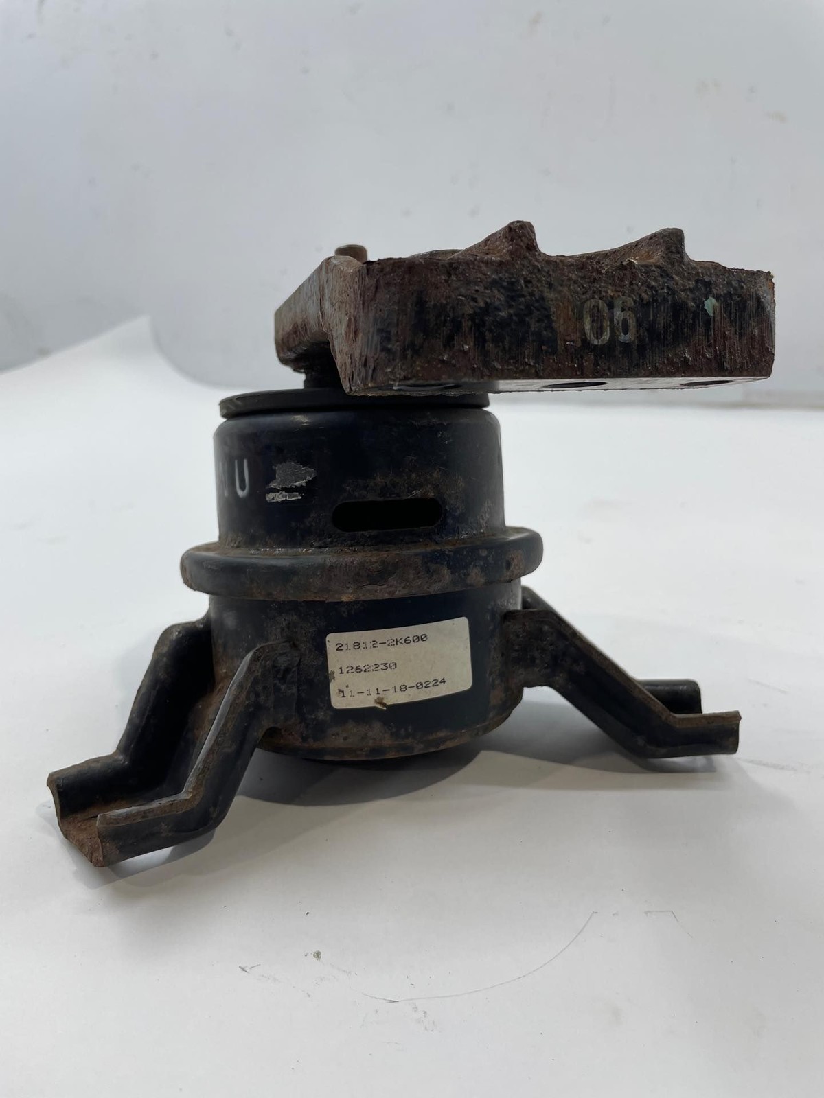2012-2013 Kia Soul 2.0L RH Passenger Right Engine Frame Mount 21812-2K600 OEM Item image 4