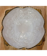 Vintage Anchor Hocking White Milk Glass Gold Rim Grape Fruit Bowl Circa ... - $20.24 CAD