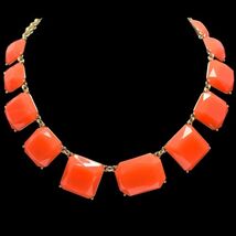 Lucite salmon color ok one necklace  - €15,56 EUR