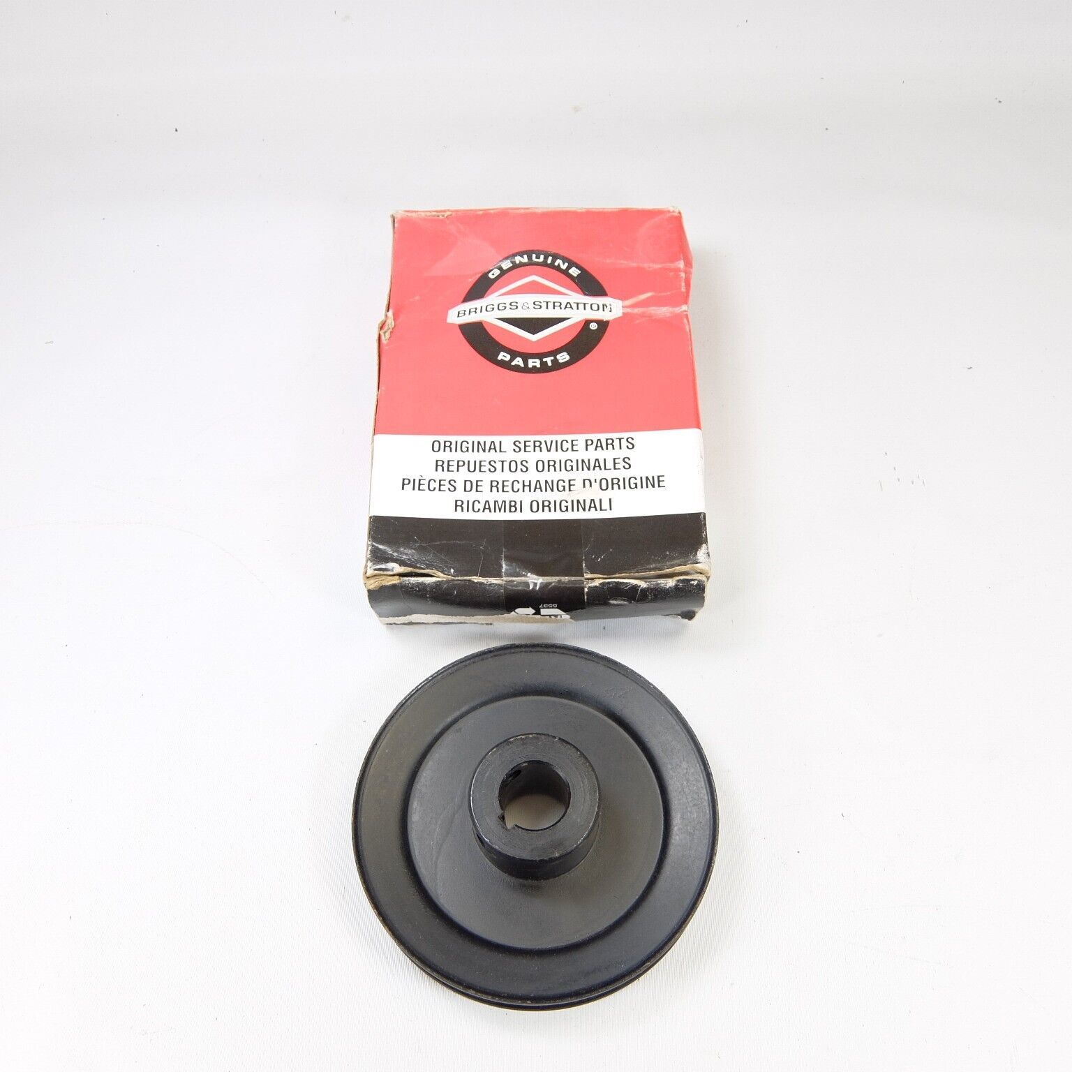 New Snapper 7023372 7023372YP Drive Shaft Pulley fits GT180H YT180H - $40.00