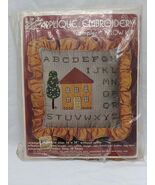 Hazels Needlework Kadoodles Applique Embroidery Sampler Pillow Kit - €6,00 EUR