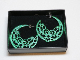 Ladies Womens Avon dangle post earrings Sparkling Green NIB;; - £12.05 GBP