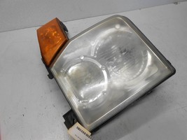 2008 Jeep Commander Headlight Front right passenger side - $48.39 2008 Jeep Commander Headlight Front right passenger side - $48.39
