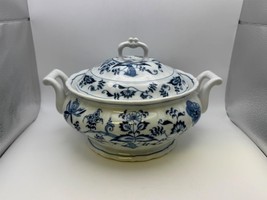 Blue Danube Japan Round Covered Vegetable Serving Bowl with Rectangle Mark - $1,689.20 MXN
