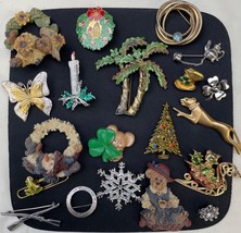 Vintage Women&#39;s Lot of 21 Pins/ Brooches Variety SKU 6088 - $51.94