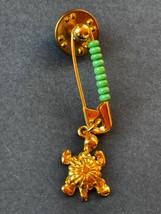 Small Goldtone Safety Pin w Tiny Green Plastic Beads and TURTLE Charm Dangle Hat - £7.56 GBP