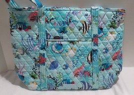 Vera Bradley Women&#39;s Purse Shoulder Bag Small Vera Tote Antilles Treasure Fish - £95.17 GBP