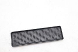 00-06 BMW X5 E53 REAR CENTER CONSOLE STORAGE RUBBER MAT E3318 image 2