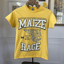 Gildan university of Michigan Wolverines NCAA Basketball Maize Rage 22-2... - $335.42 MXN